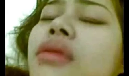 어머니가 계단에 핥 스타킹