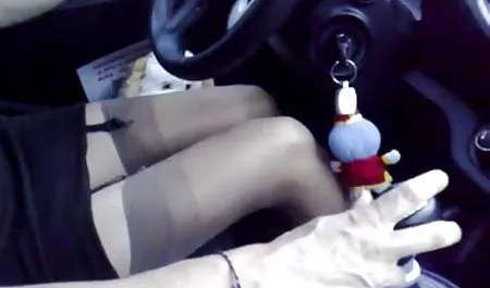큰 나무 숲에서(네 눈) 포르노에서 모델 스타킹