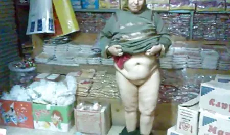에 연결된 작은 청소년기를 얻 fuck 여성 스타킹에서 동영상
