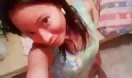 청소년기를 얻는 실제 포르노에서 스타킹에서 엉덩이 수탉
