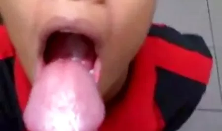 검은색 및 에서 스타킹에서 엉덩이 흰색,용의자가 찍은 객실에서 호스텔